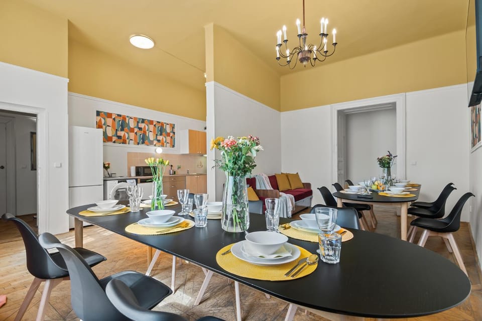 Living room, Seating area, Dining area