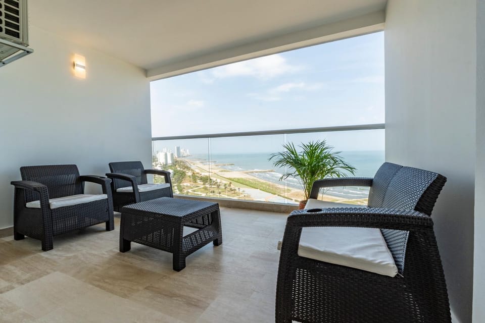 Day, Natural landscape, View (from property/room), Dining area, Sea view