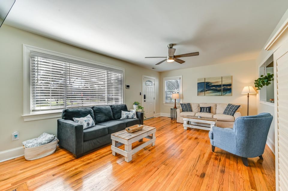 New Bern House w/ Gas Grill Near Neuse River! House in New Bern