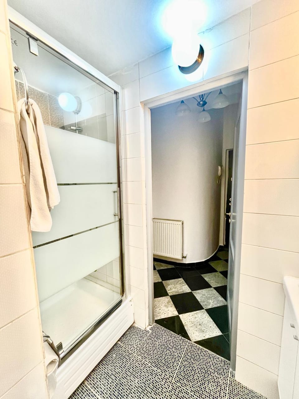 Shower, Bathroom, towels