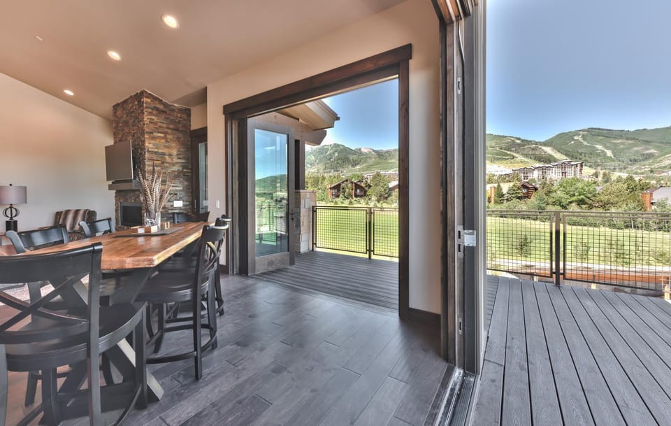 View (from property/room), Dining area