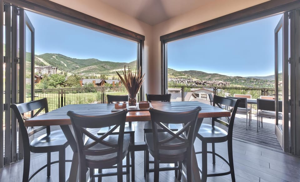 View (from property/room), Dining area