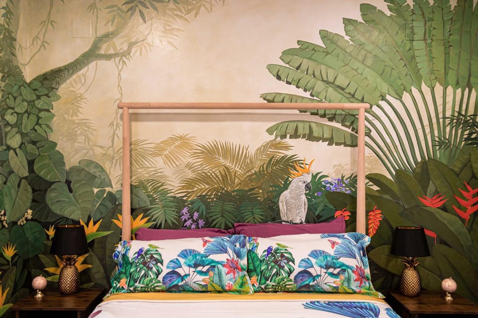 Bed, Photo of the whole room, Decorative detail, Bedroom