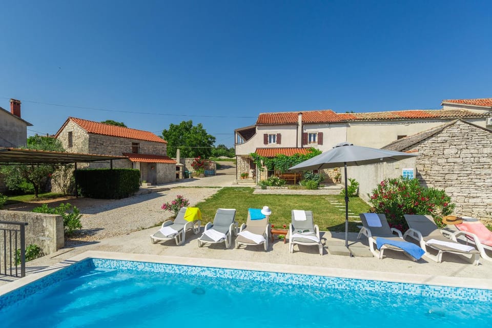 Property building, Swimming pool