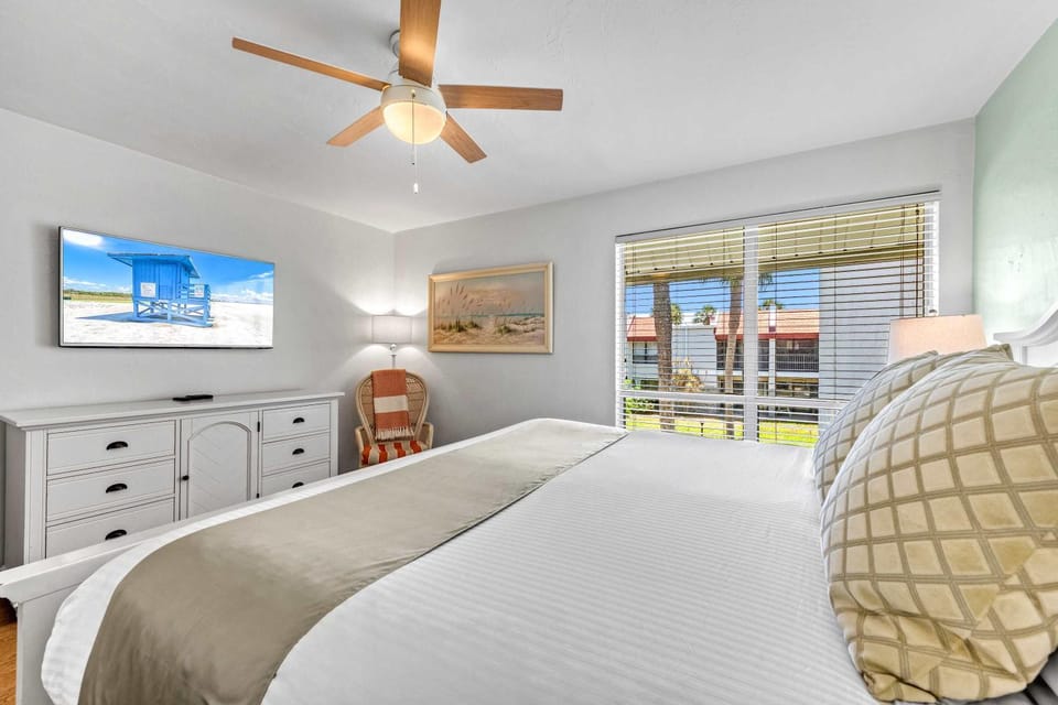 Dans Florida Condos Sea Dream at Runaway Bay House in Bradenton Beach