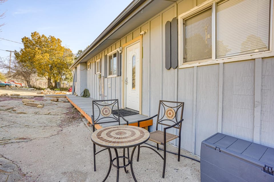 1 Mi to Dtwn: Scenic Prescott Hillside Retreat! Apartment in Prescott