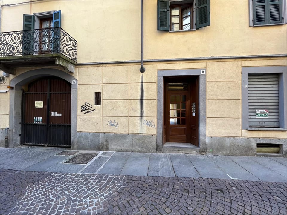Property building, Facade/entrance, Day, Street view