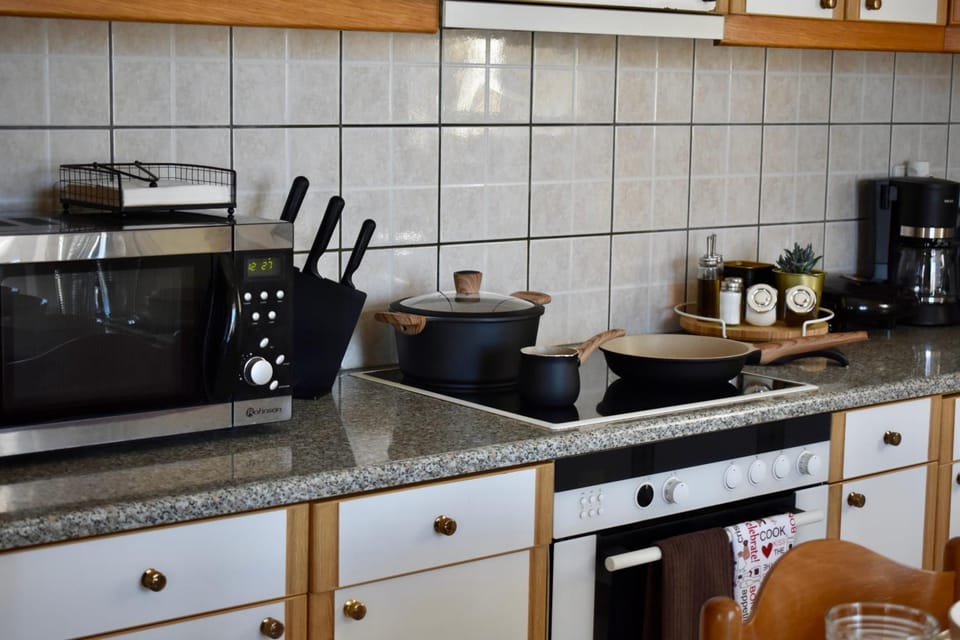 Coffee/tea facilities, minibar, pet friendly, stove, kitchen