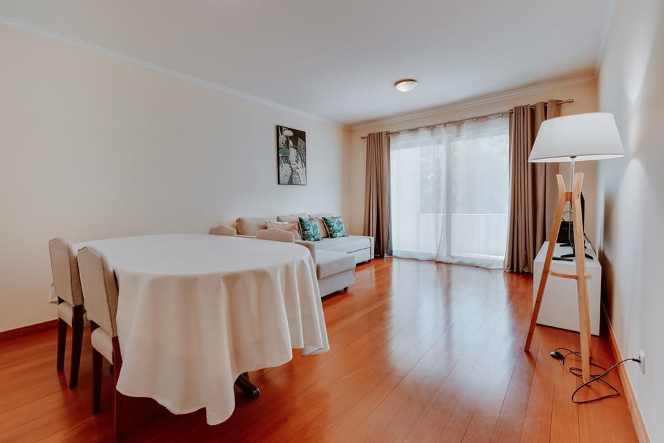 Monumental Lidoview Apartment in Funchal