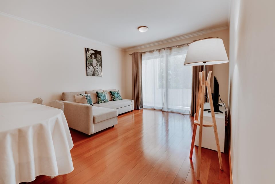 Monumental Lidoview Apartment in Funchal
