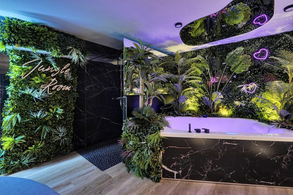 La Jungle Room Toulousaine Apartment in Toulouse