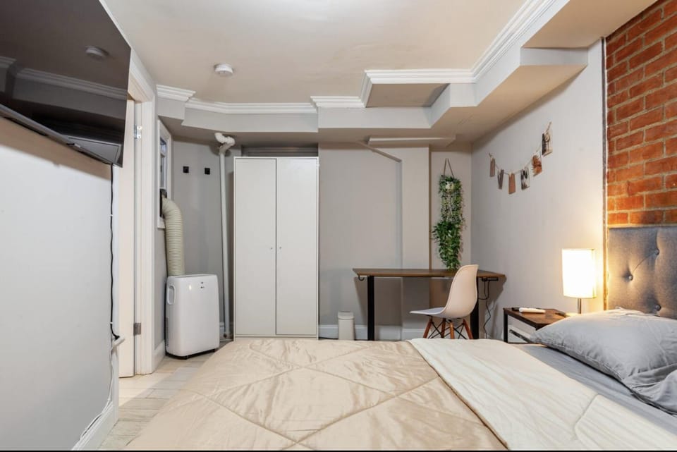 Private Room at a 3 bedroom Apt at the heart of East Village - shared apartment Apartment in East Village