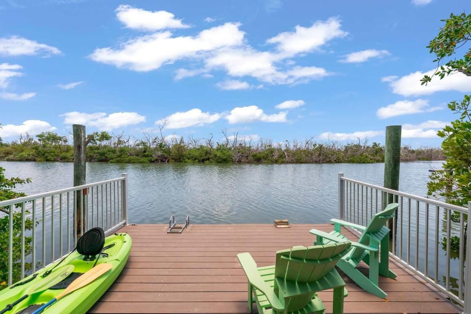 Waterfront Pink House with Private Dock & Pool House in Sanibel Island