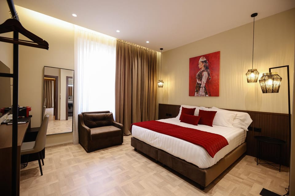 Bed, Photo of the whole room, Bedroom
