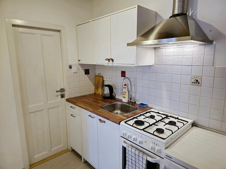 Kitchen or kitchenette, kitchen