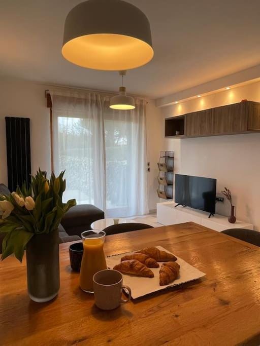 Food and drinks, Dining area