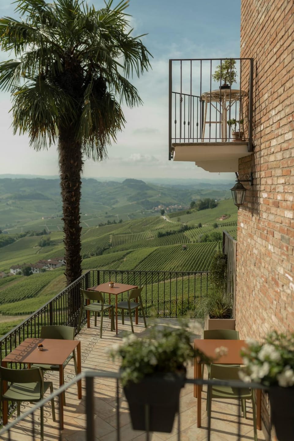 Sky and Vineyards - Olivo - Apartment in La Morra