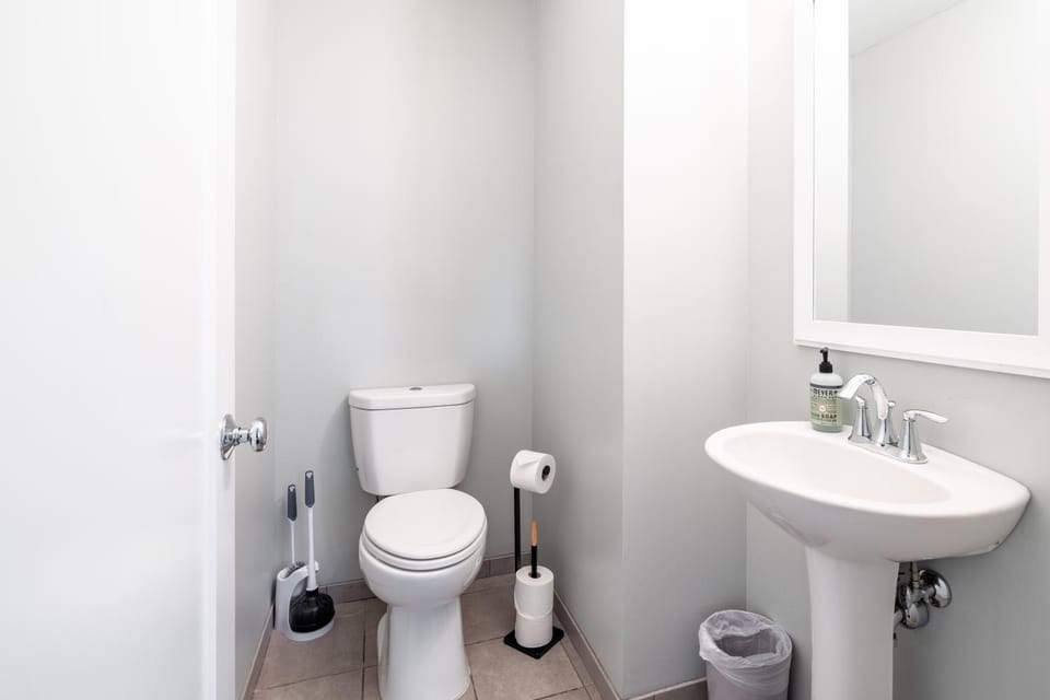 Toilet, Bathroom