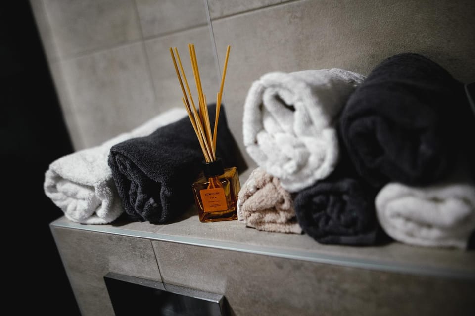 Bathroom, towels