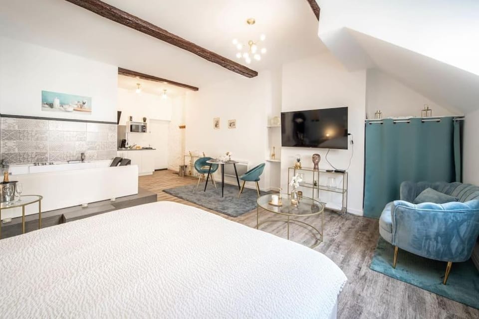 Le Nid d'Amour Éternel Apartment in Bourgogne-Franche-Comté
