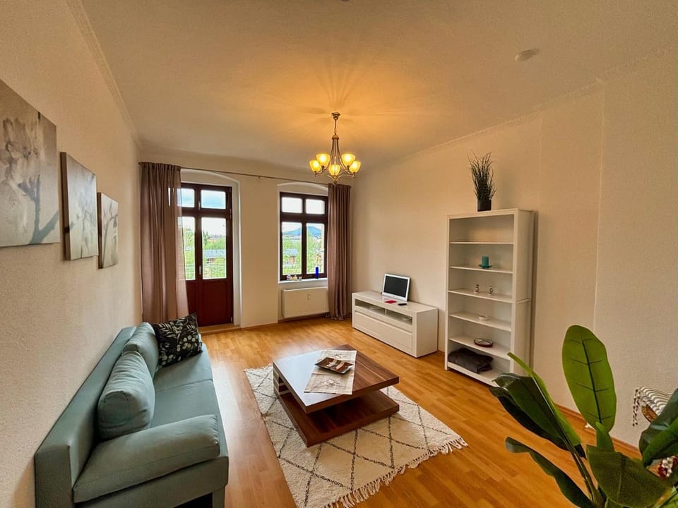 Property building, Communal lounge/ TV room, Living room