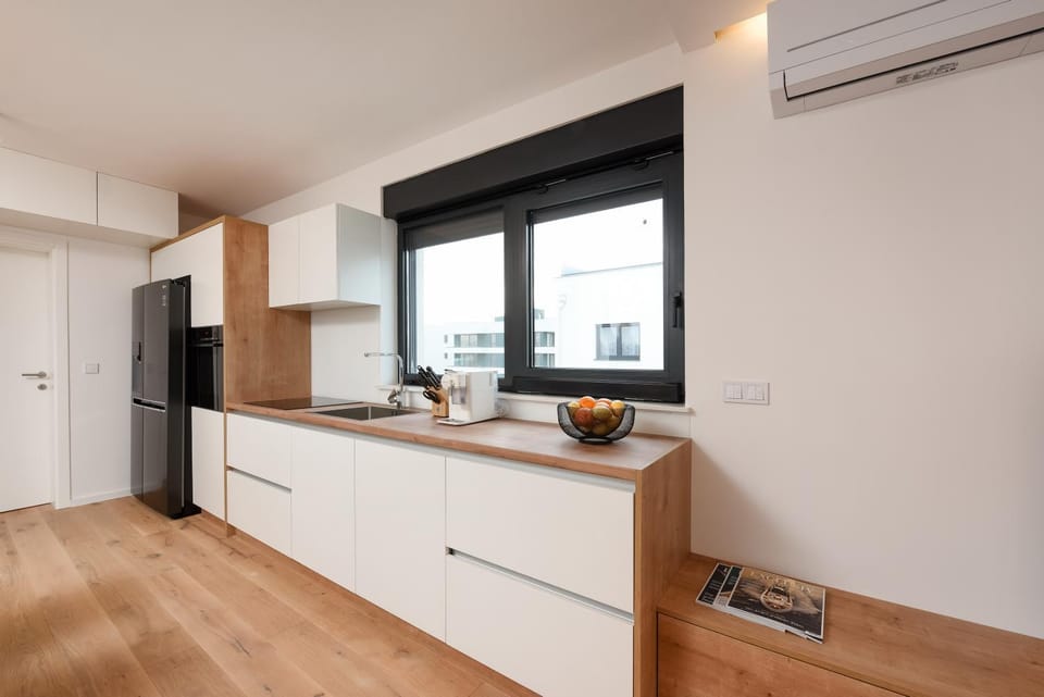 Kitchen or kitchenette, pet friendly, stove