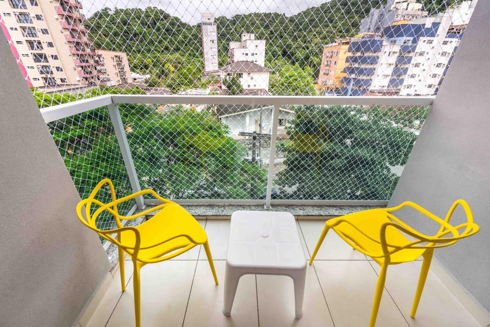Guarujá - 10 min da praia da Enseada/Wifi/Piscina Apartment in State of São Paulo