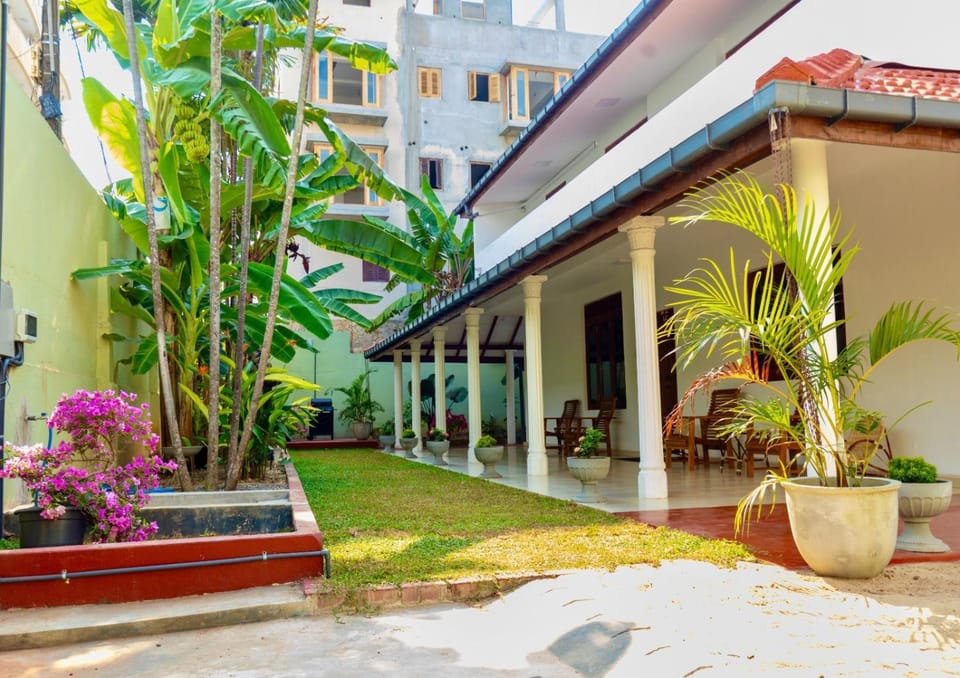 Property building, Day, Garden, Garden view