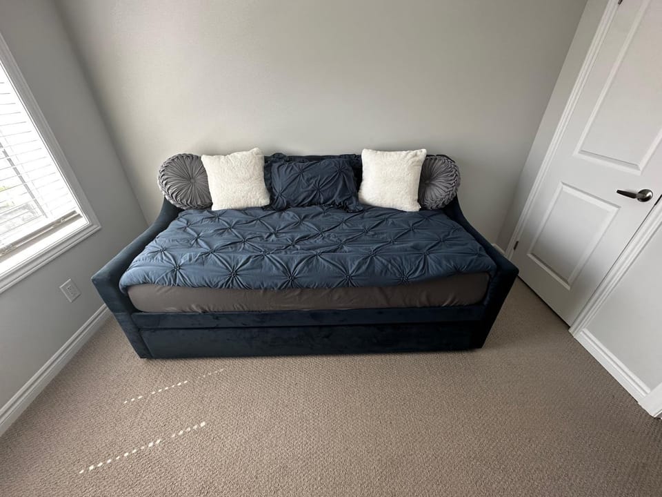 Bed, Bedroom