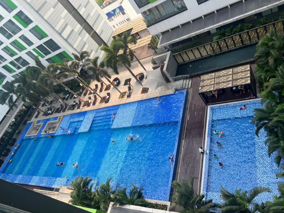Căn hộ dịch vụ Republic Plaza,tân bình, miễn phí hồ bơi, phòng gym, đầy đủ tiện nghi, wifi tốc độ cao Apartment in Ho Chi Minh City