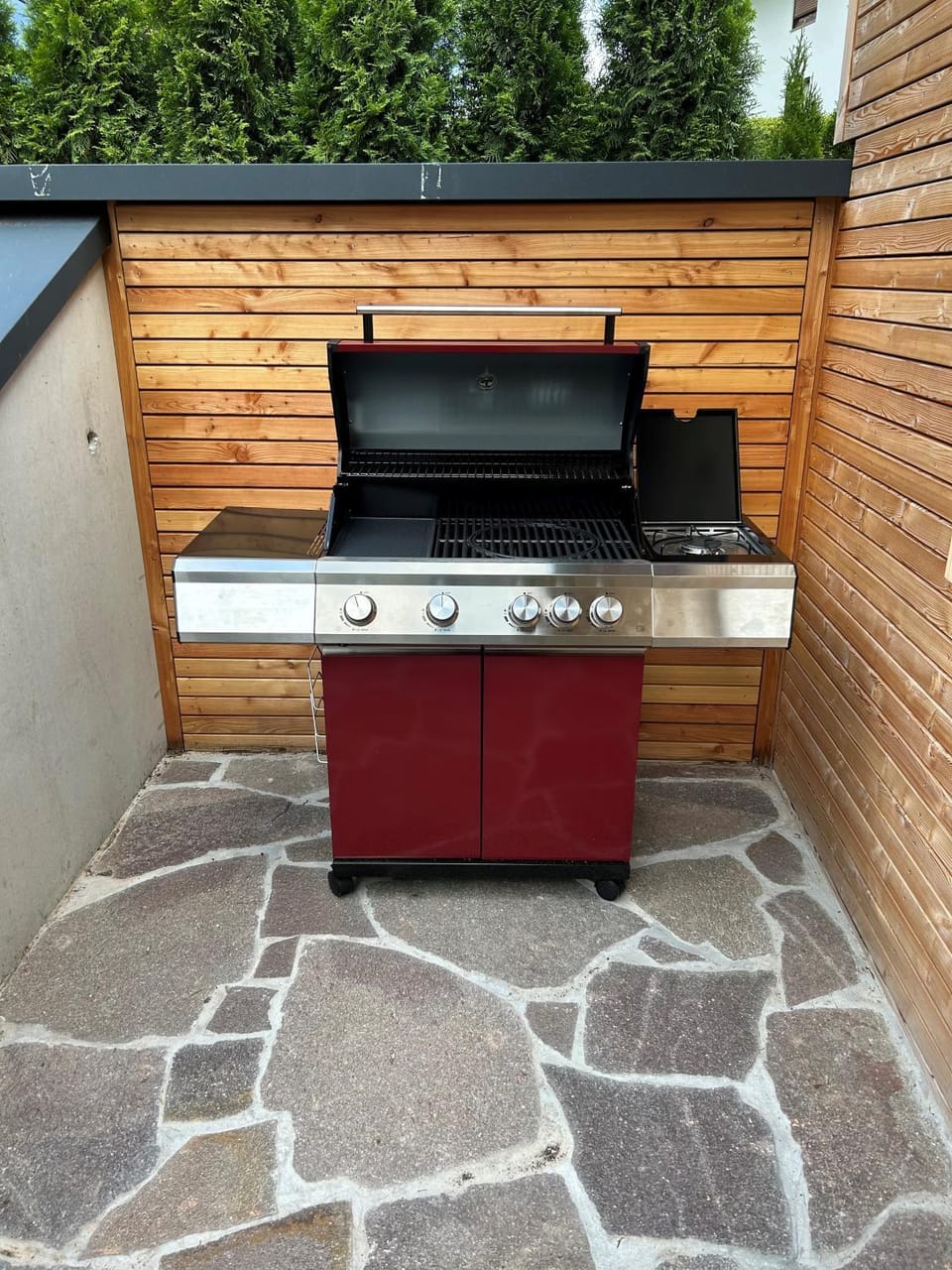 BBQ facilities, BBQ facilities
