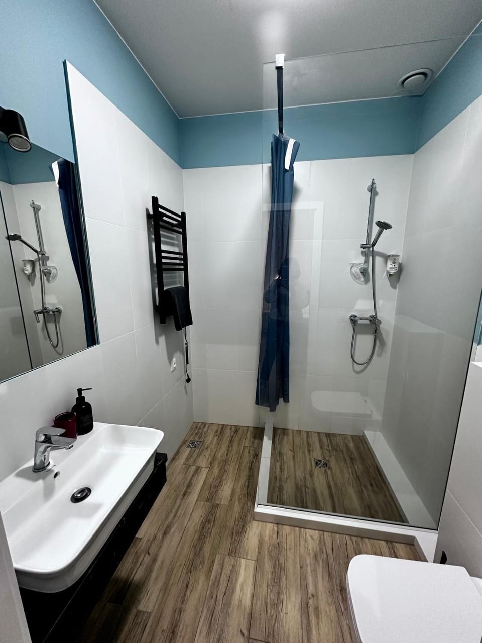 Shower, Toilet, Bathroom