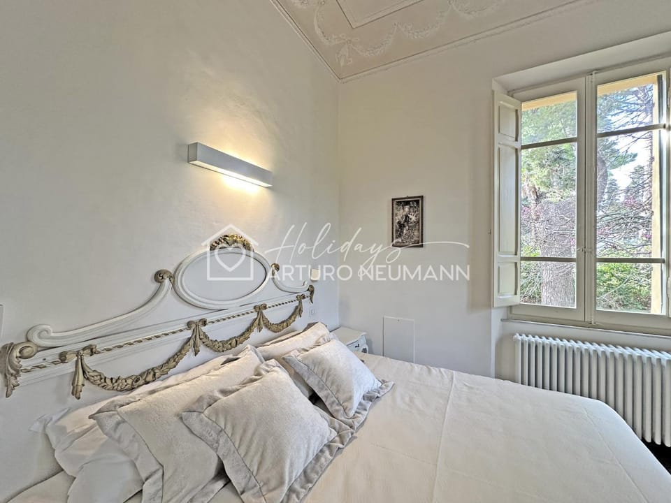 Bed, Photo of the whole room, Bedroom, internet