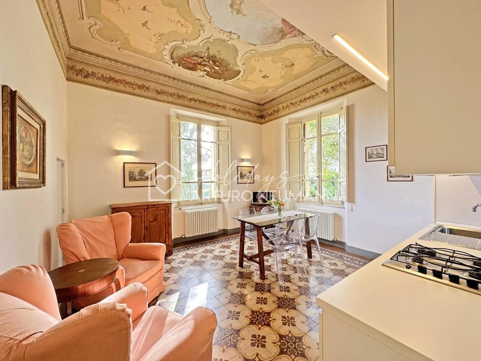 Kitchen or kitchenette, Living room, Seating area, Dining area