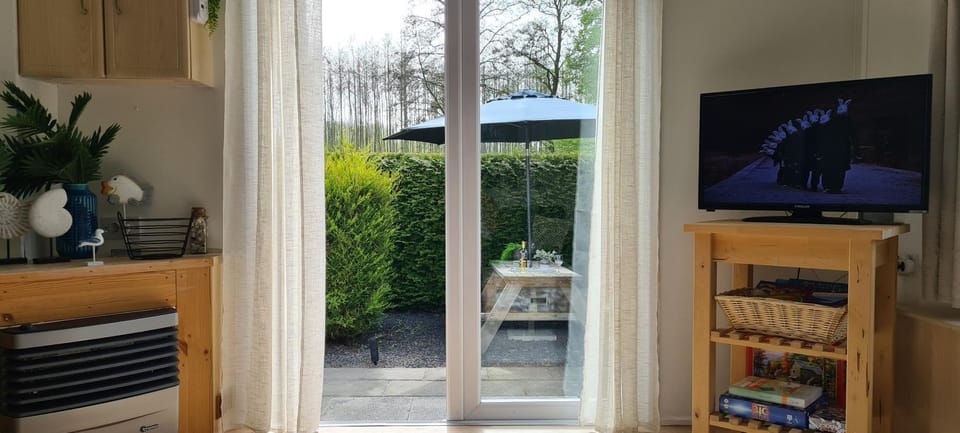 TV and multimedia, Garden view