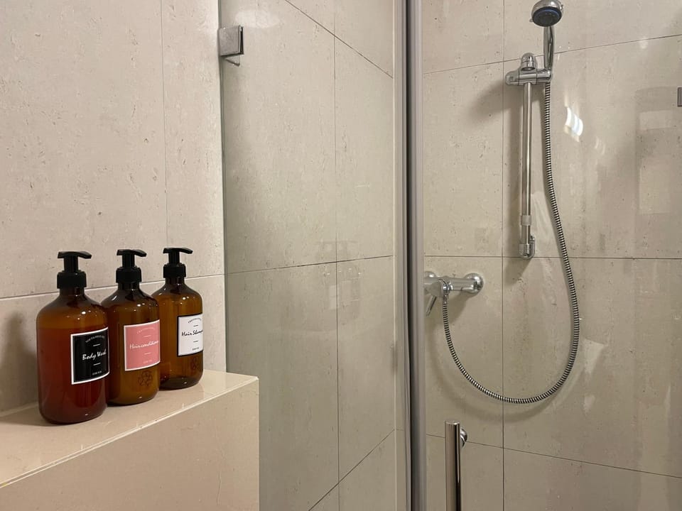 Shower, Bathroom