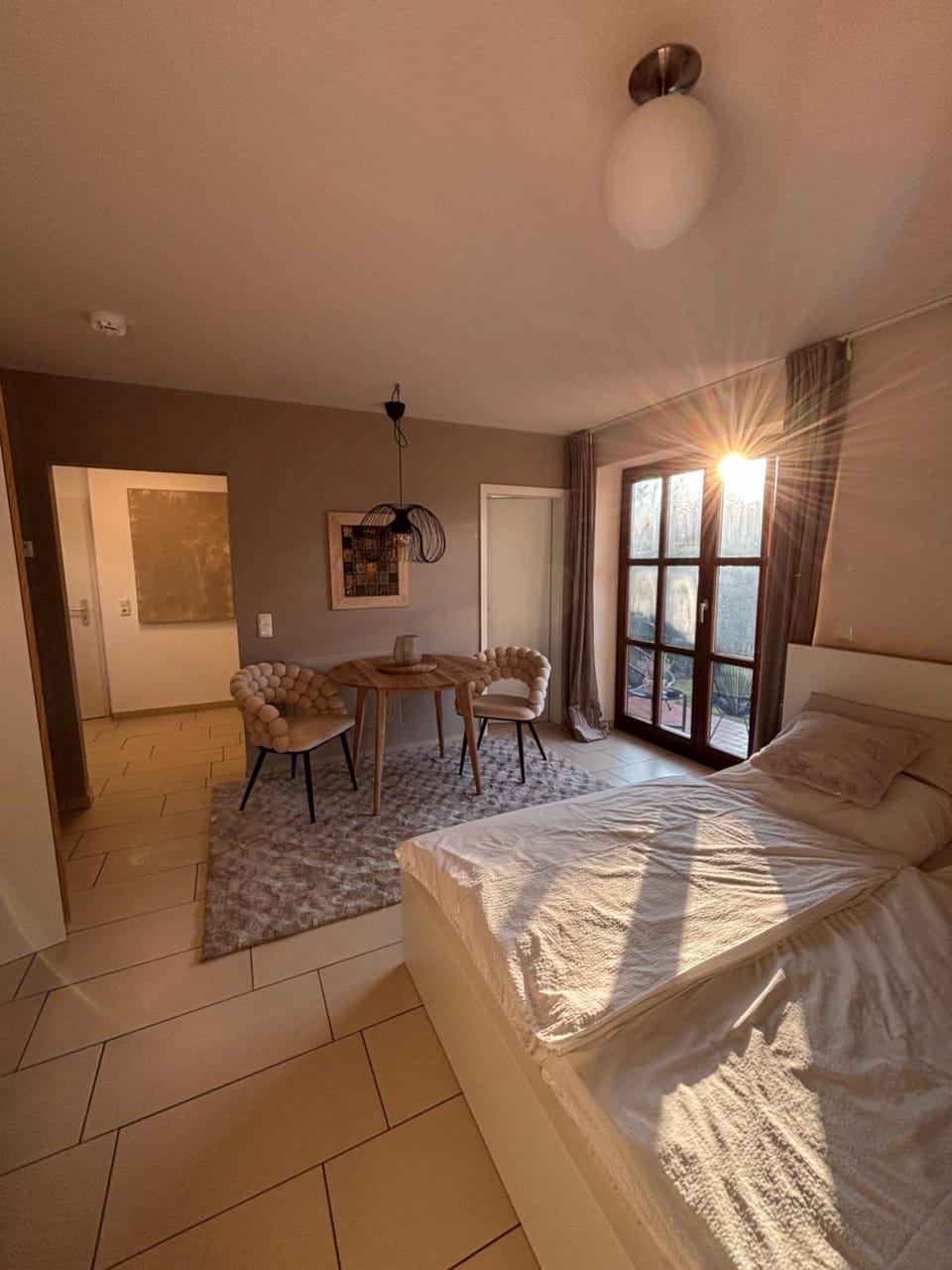 View (from property/room), Living room, Photo of the whole room, Dining area