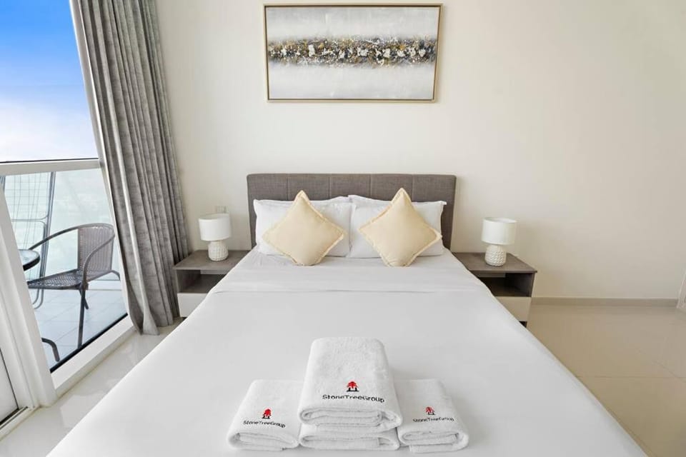 Cozy Studio in Damac Hills Apartment in Dubai