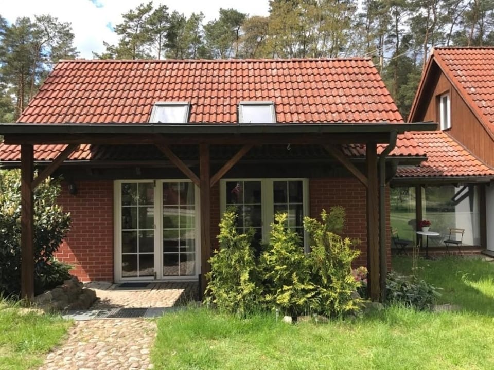 Waldoase 2 House in Rheinsberg