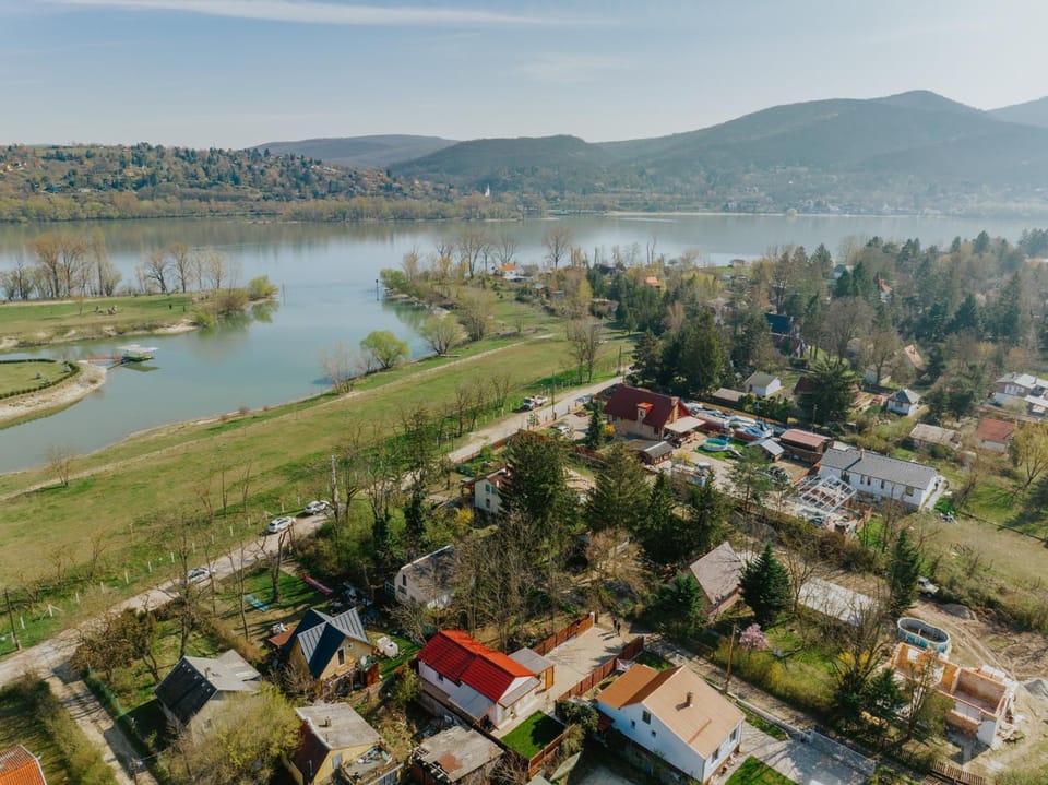 Bird's eye view, City view, River view