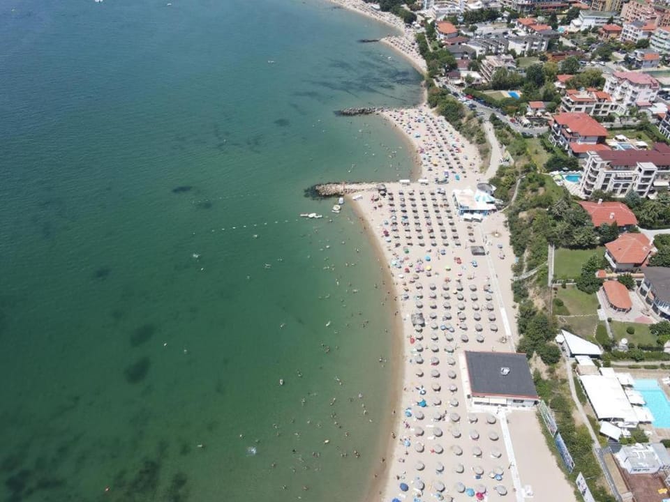 Nearby landmark, Day, Natural landscape, Bird's eye view, Beach, City view, Sea view, sunbed