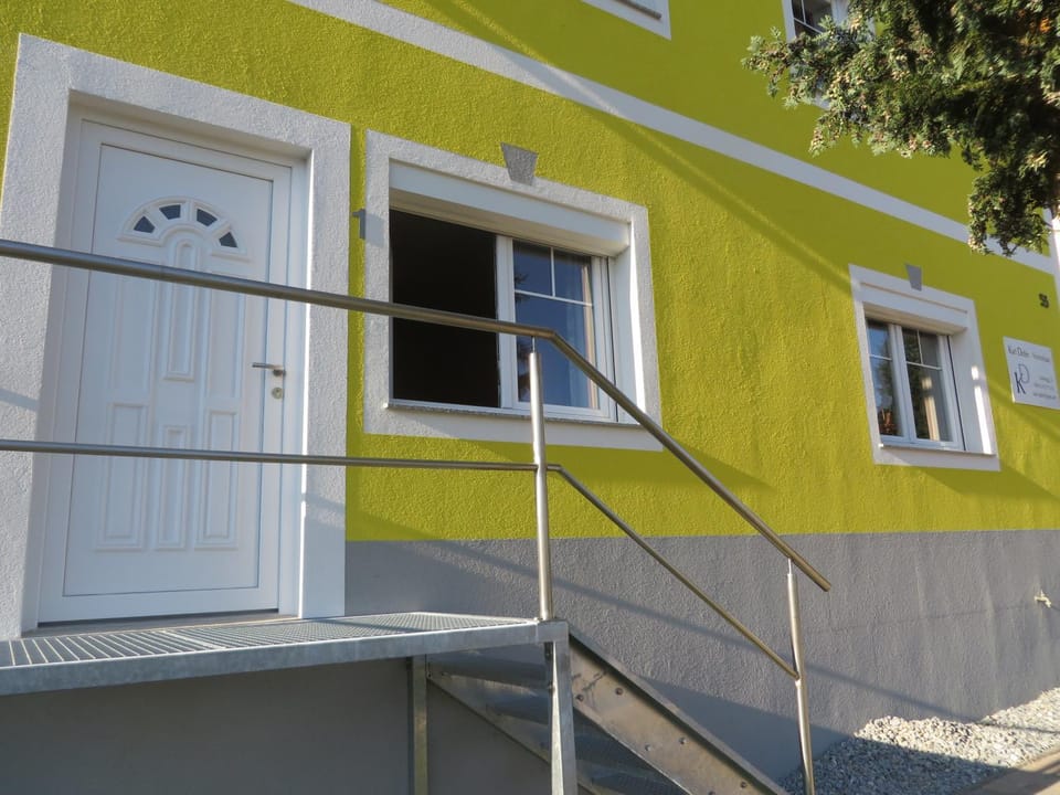 Facade/entrance, Day