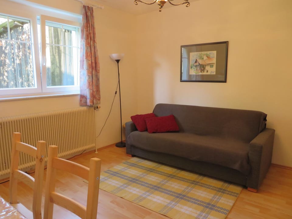 Day, Living room