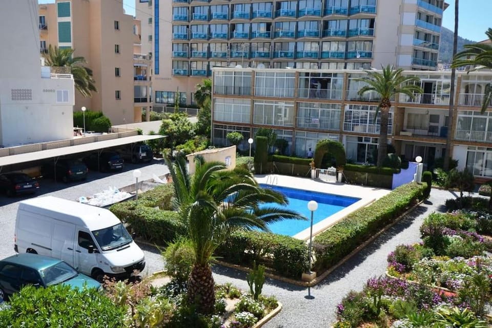 Appartement met zicht op ZEE, strand op 40 meter. Apartment in Marina Baixa