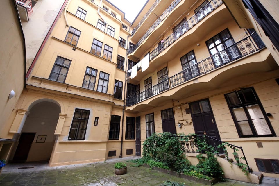 Inner courtyard view