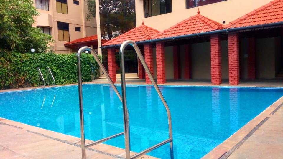 Pool view, Swimming pool