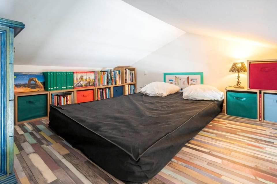Property building, Living room, Bedroom