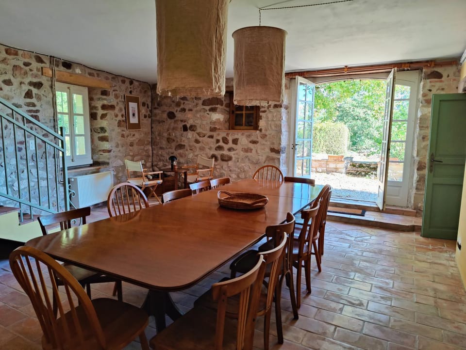 Maison Littré - Piscine chauffée - Au calme entre vignes et forêt House in Occitanie