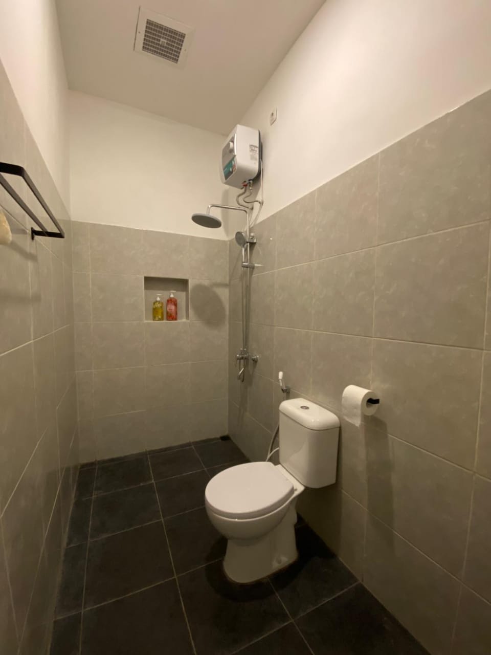 Shower, Toilet, Bathroom