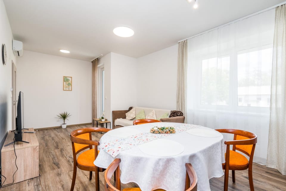 Perla Hradce 103 Apartment in Lower Silesian Voivodeship